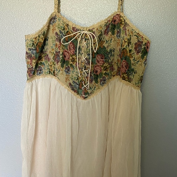 New - Picture 2 of 4